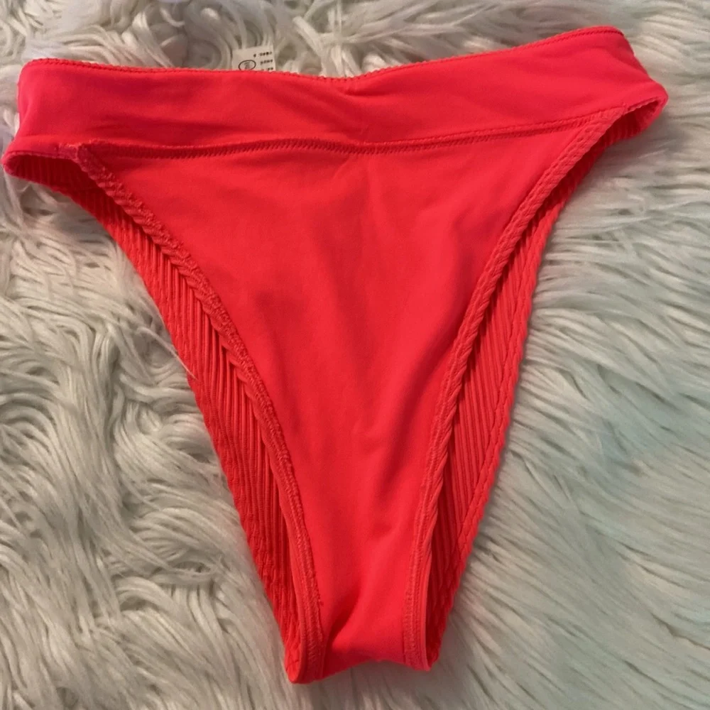 Hollister Women’s Swim Bottoms size S excellent condition no pilling - Picture 6 of 6